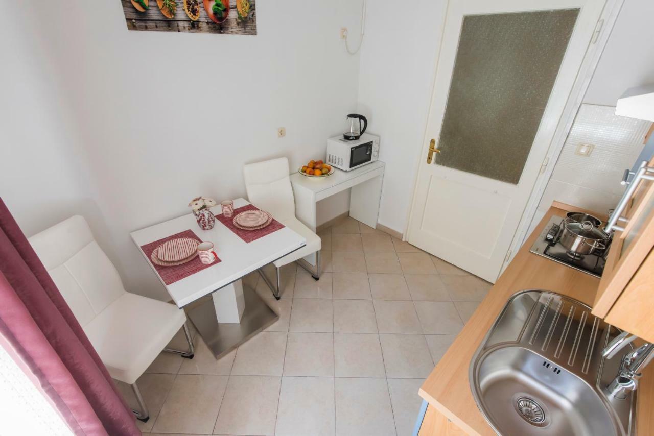 T&m With Parking In The Old Town Apartment Zadar