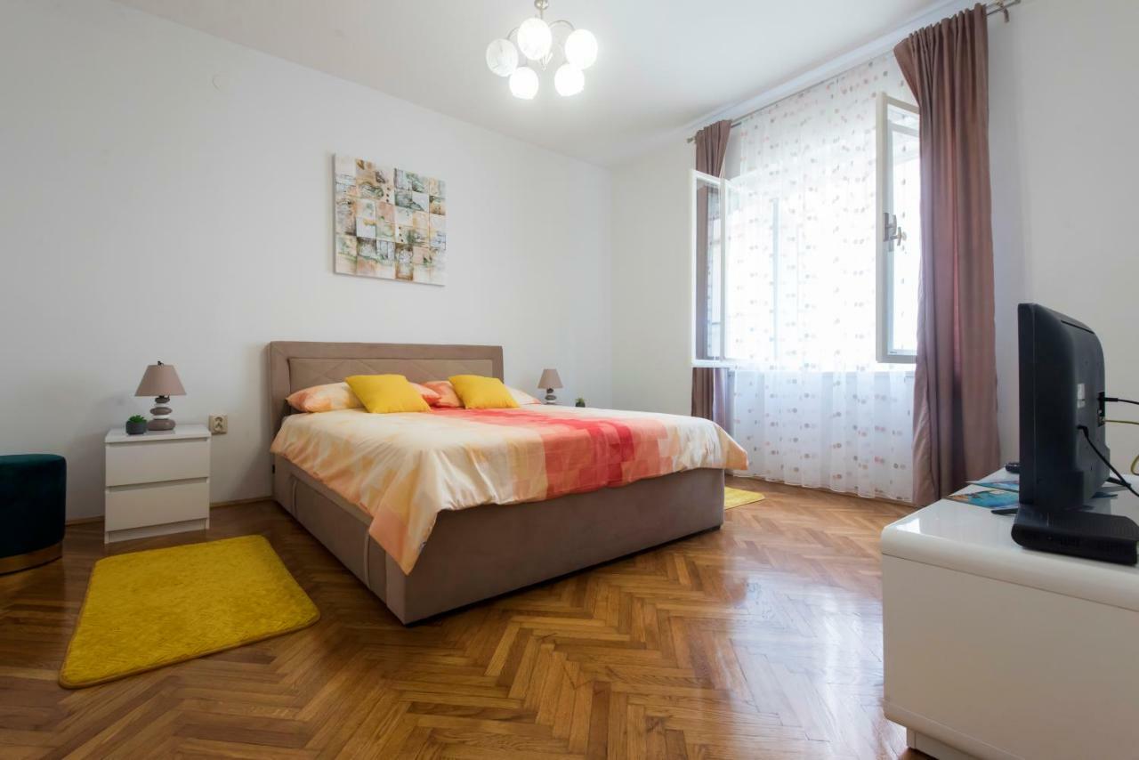 Apartment T&m With Parking In The Old Town